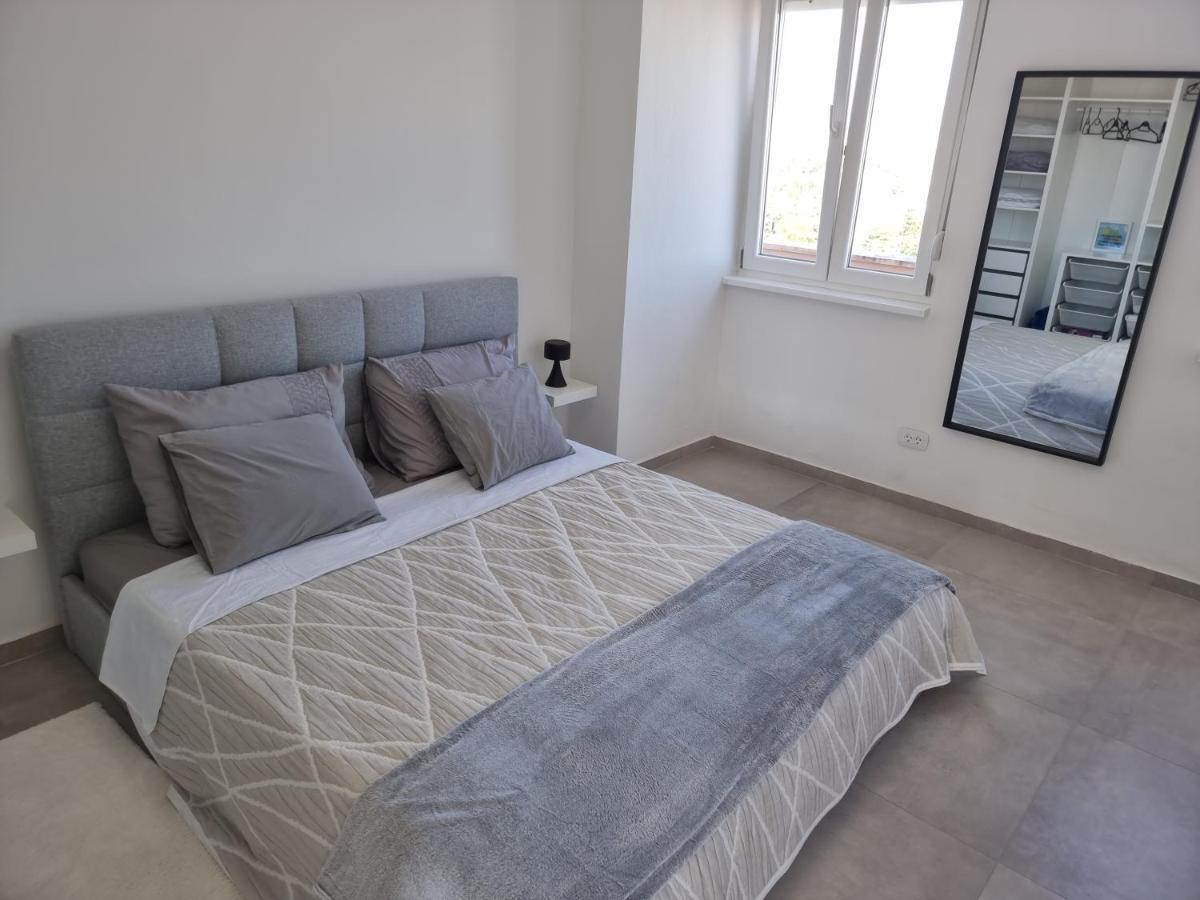 Bay View Apartament *
